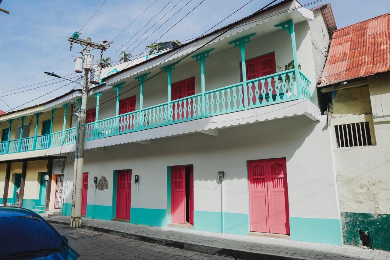 Hotel Casona De La Isla Flores Exterior foto